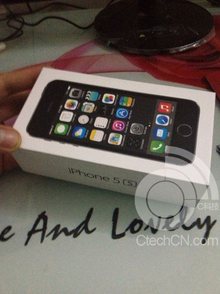 iphone 5s box 1