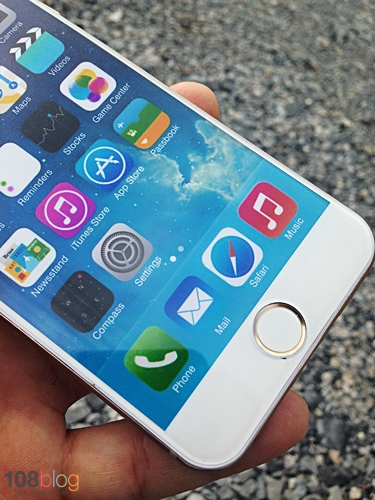 iPhone 6 Mockup_15